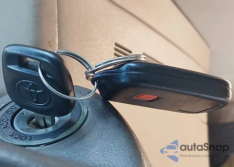 2005 Toyota Highlander V6 from USA, damaged, VIN JTEGP21A750079506